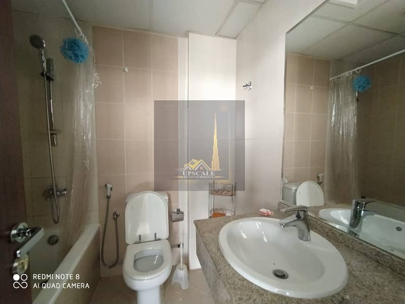 44 EXCLUSIVE OFFER SPACIOUS 1 BHK APT FOR 380K IN DUBAILAND
