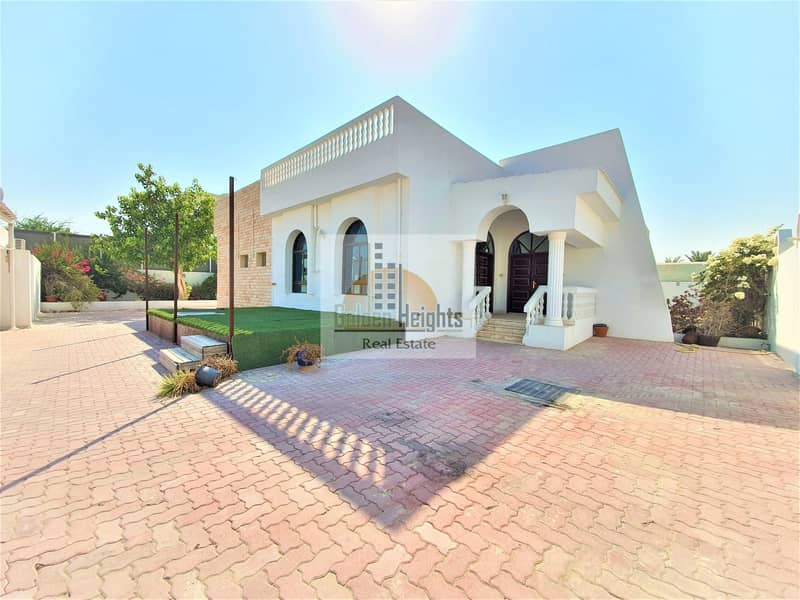 Single Storey 6 Bedroom  Villa in Umm Suqeim 2 for Rent
