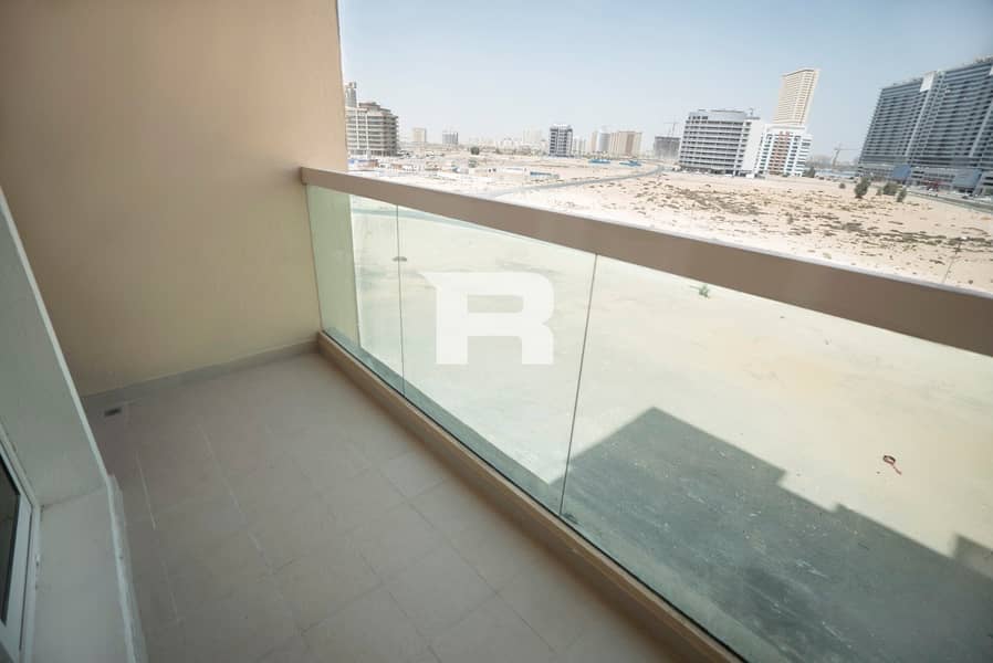 1Br with Balcony & all amenities in DRC