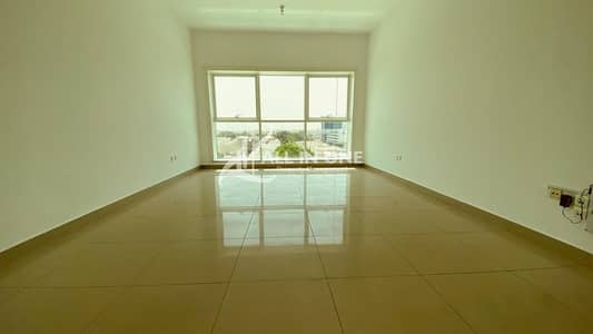 Spectacular Views 2BR with Basement Parking ! Spectacular Views 2BR with Basement Parking !
