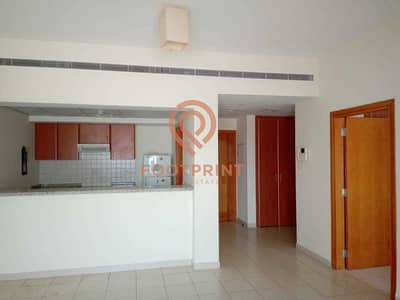 1 Bedroom Apartment for Rent in The Greens, Dubai - Nicely Kept 1Bed with Community View 740 Sq Ft 1 Bedroom Apartment for Rent in The Greens, Dubai - Nicely Kept 1Bed with Community View 740 Sq Ft