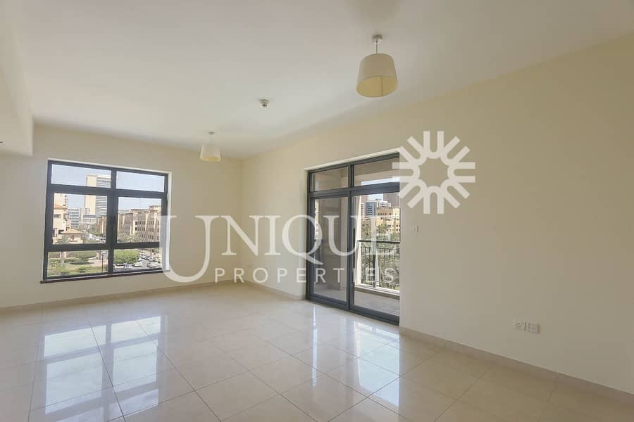 Spacious 2 BR with Open View in Arno