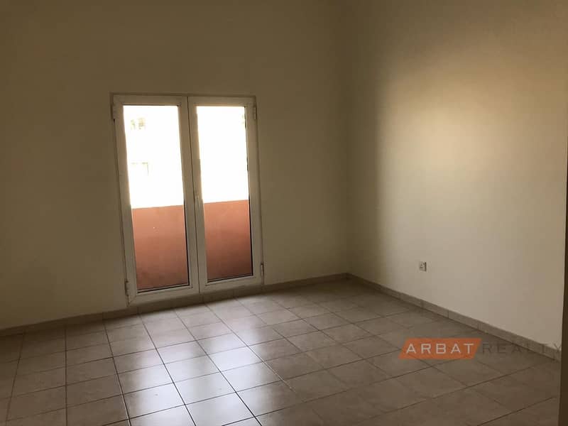 9 LARGE ONE BEDROOM WITH LARGE BALCONY FOR RENT IN MED CLUSTER