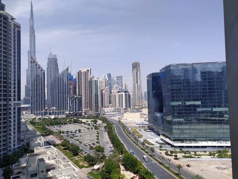 Bright 3BR | Burj Khalifa View |Best Layout|