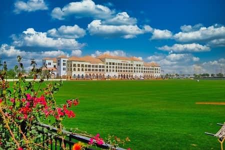 Exclusive community | Basketball courts | Polo field view Exclusive community | Basketball courts | Polo field view