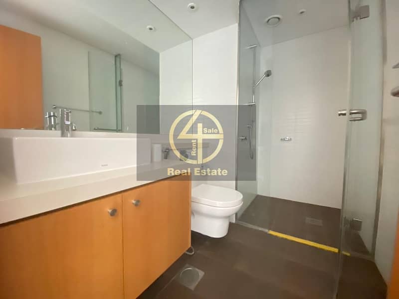 13 Hot Deal! Luxurious 2 Bedroom Apartment!