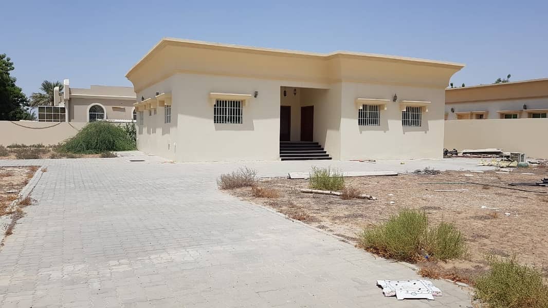 *** GREAT DEAL – Grand 3BHK Single storey Villa with huge garden in Gharayen 2, Sharjah