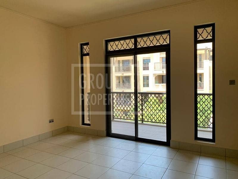 5 1 Bed Apartment for Rent in Old Town