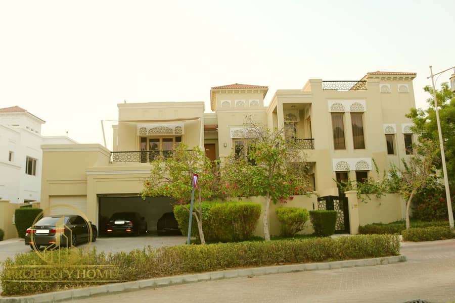 READY TO MOVE-IN Exquisite Family Home with Luxury Furnished READY TO MOVE-IN Exquisite Family Home with Luxury Furnished