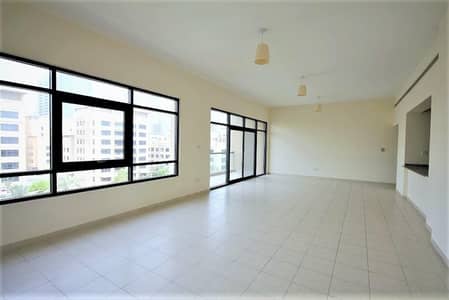 3 Bedroom Flat for Sale in The Greens, Dubai - Direct Pool View | Vacant| 3 Bed + Study | 2 Parking 3 Bedroom Flat for Sale in The Greens, Dubai - Direct Pool View | Vacant| 3 Bed + Study | 2 Parking