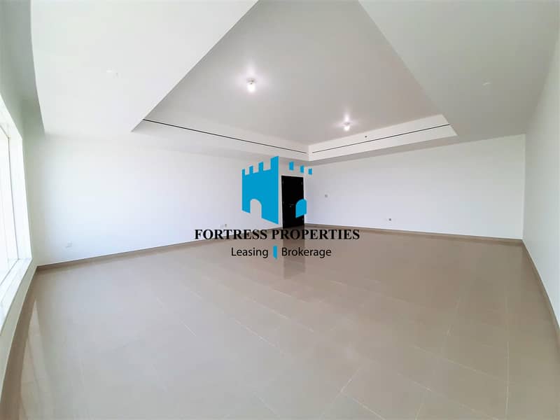 Luxurious 3BHK w/ Ultimate City View | Parking & Complete AMENITIES  !!