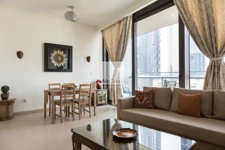 Fully Furnished with Swimming Pool Views Fully Furnished with Swimming Pool Views