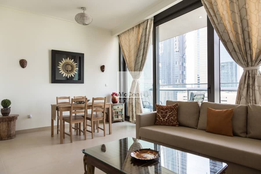 Fully Furnished with Swimming Pool Views Fully Furnished with Swimming Pool Views