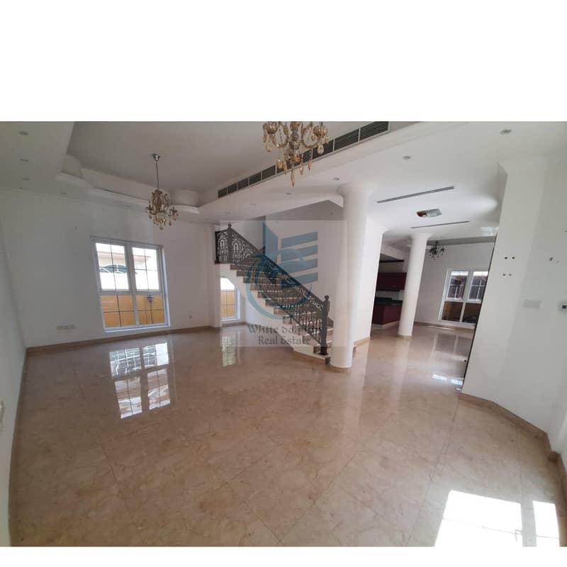 WELL MAINTAINED HIGH QUALITY NEW LARGE 4 BED ROOM CORNER VILLA WITH COMMUNITY POOL I  COMMUNITY VIEW I PVT BACK-YARD I OPEN KITCHEN I ALL EN-SUITE BED ROOMS I STORE I LAUNDRY I ATTACHED WARDROBE I CLOSE TO MOSQUE AND SUPERMARKET I AWAY FROM FLIGHT PATH LO