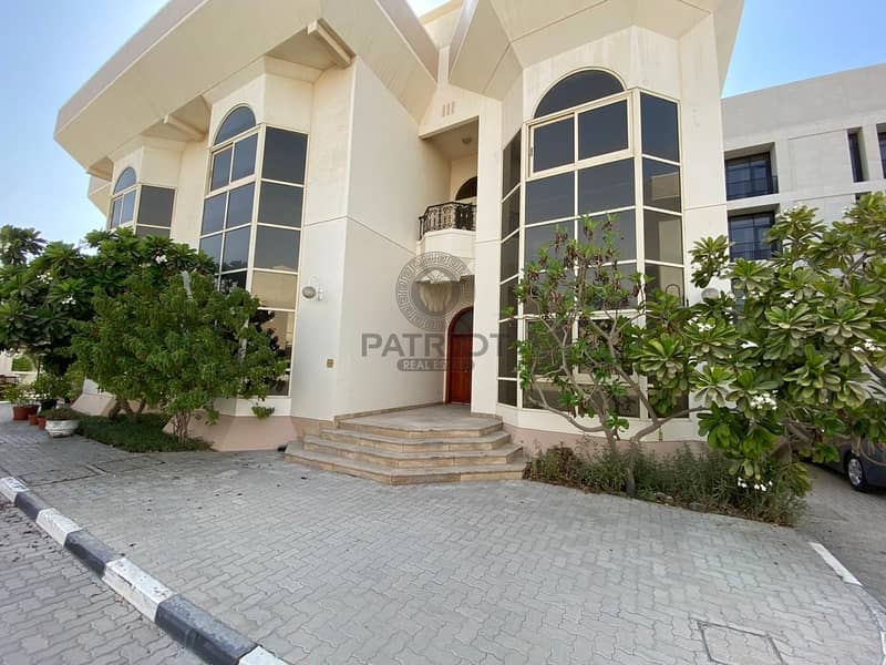 CLOSE TO LA MER 5BR MAIDS SHARED POOL COMPOUND IN JUMEIRAH 1