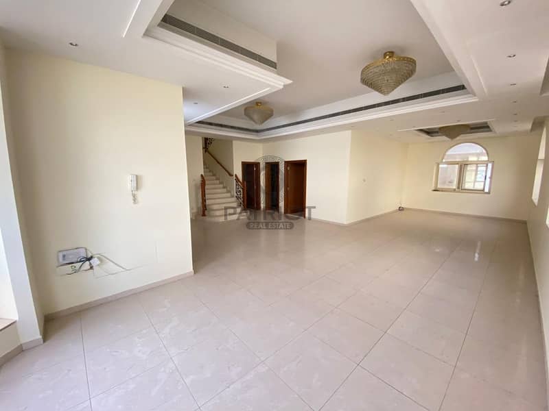 2 CLOSE TO LA MER 5BR MAIDS SHARED POOL COMPOUND IN JUMEIRAH 1