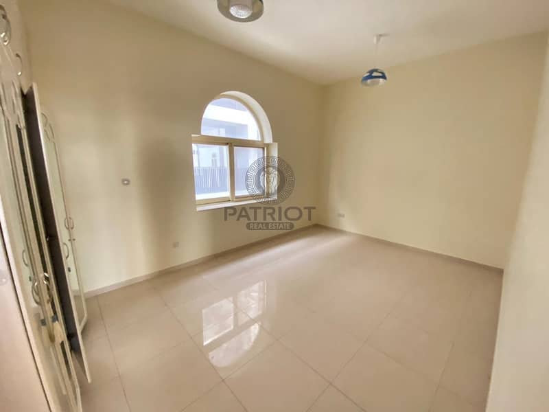 5 CLOSE TO LA MER 5BR MAIDS SHARED POOL COMPOUND IN JUMEIRAH 1