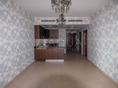 Upgraded Unit | Vacant | Fitted Kitchen Upgraded Unit | Vacant | Fitted Kitchen