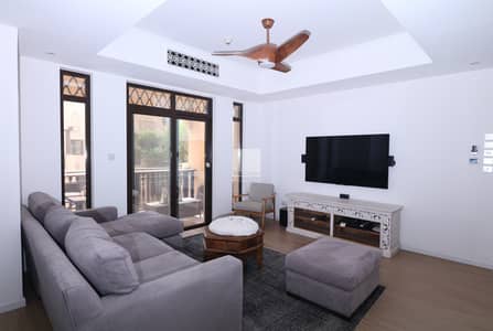 Stunning Apartment | Fully Upgraded & Furnished Stunning Apartment | Fully Upgraded & Furnished