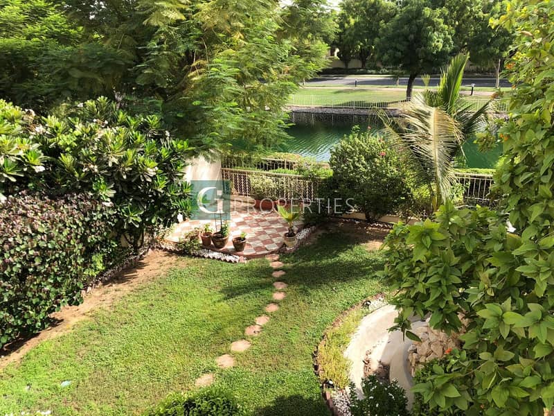 Lake View | Beautiful Garden | Upgraded