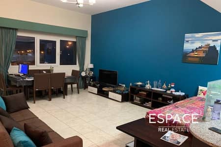 Furnished 2 Bedroom Apartment Furnished 2 Bedroom Apartment