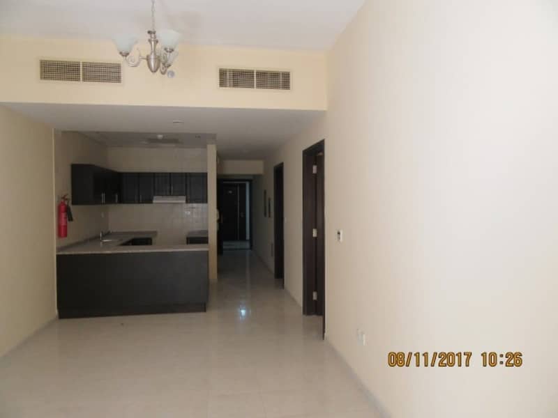 3 BHK  For Rent 27000 In Paradise Lake Tower b6