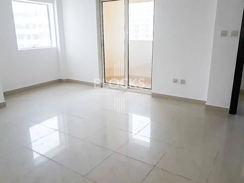 2 Lake View Opposite Metro 2 Bedrooms