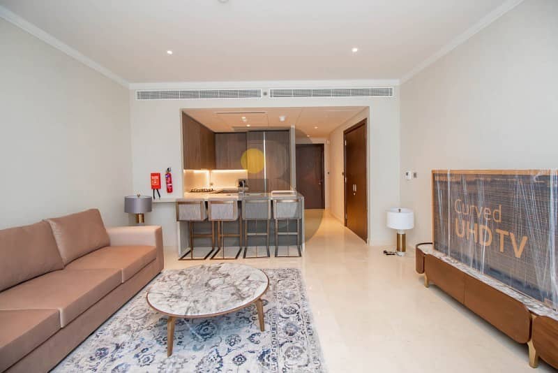 Fully Furnished I Luxury Upgraded I With Balcony Fully Furnished I Luxury Upgraded I With Balcony