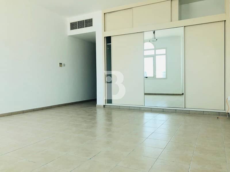 7 Great Location l 4 bed + Maid l Safa 1