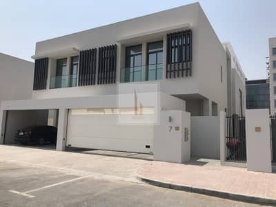 New Modern 5BR En Suite+Maid+Garden New Modern 5BR En Suite+Maid+Garden