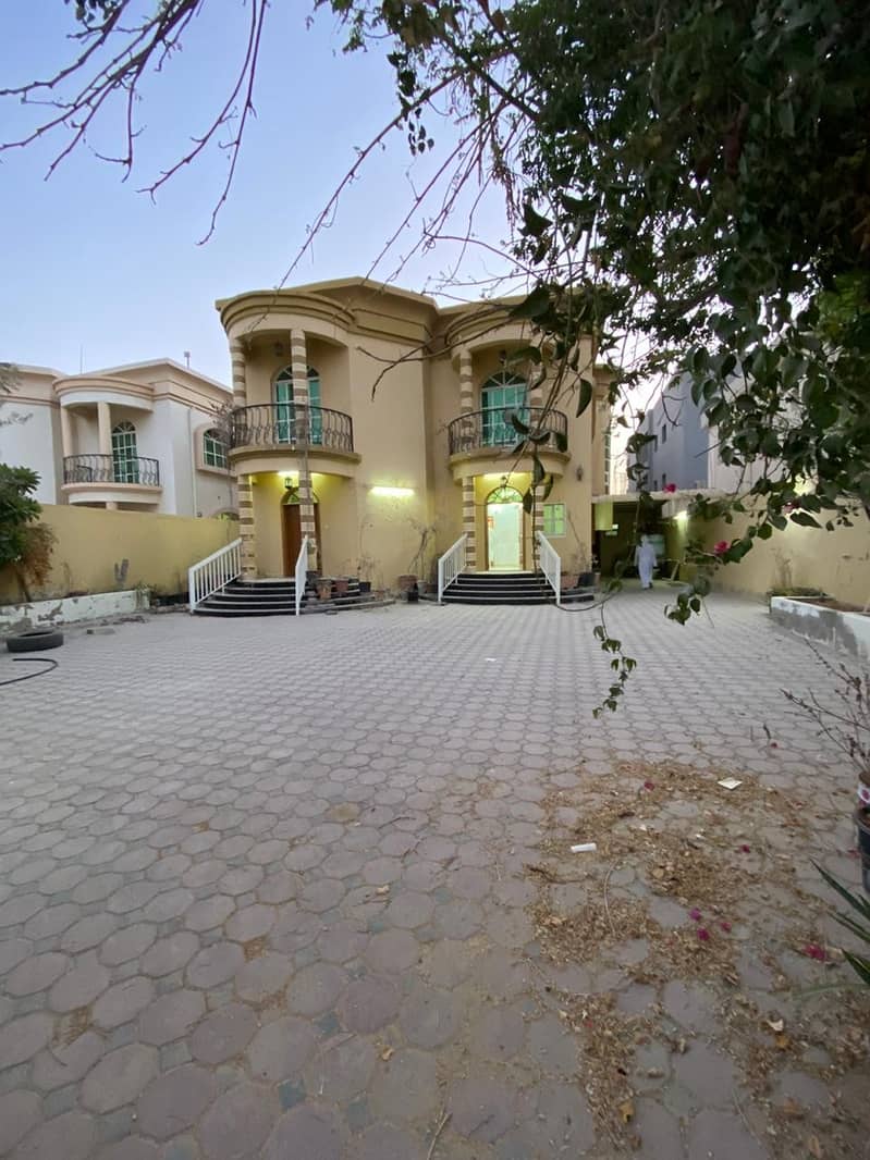 BARGAIN - 2 FLOOR 5 BEDROOM HALL MAJLIS MAIDROOM - BIG HOSH BARGAIN - 2 FLOOR 5 BEDROOM HALL MAJLIS MAIDROOM - BIG HOSH