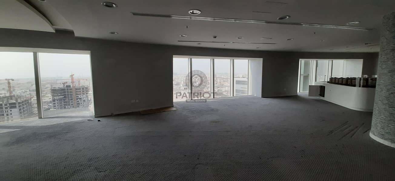 11 Chiller Free|Fitted Office| SZR & Sea Views