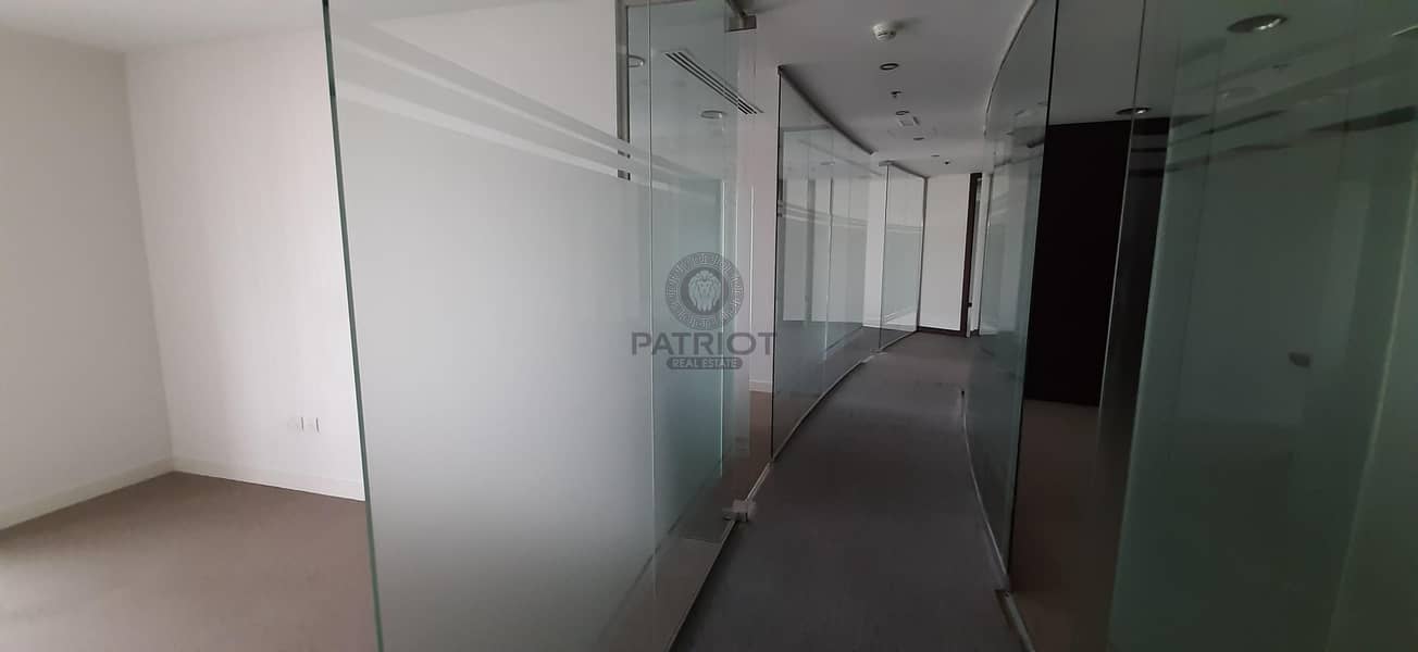 42 Chiller Free|Fitted Office| SZR & Sea Views