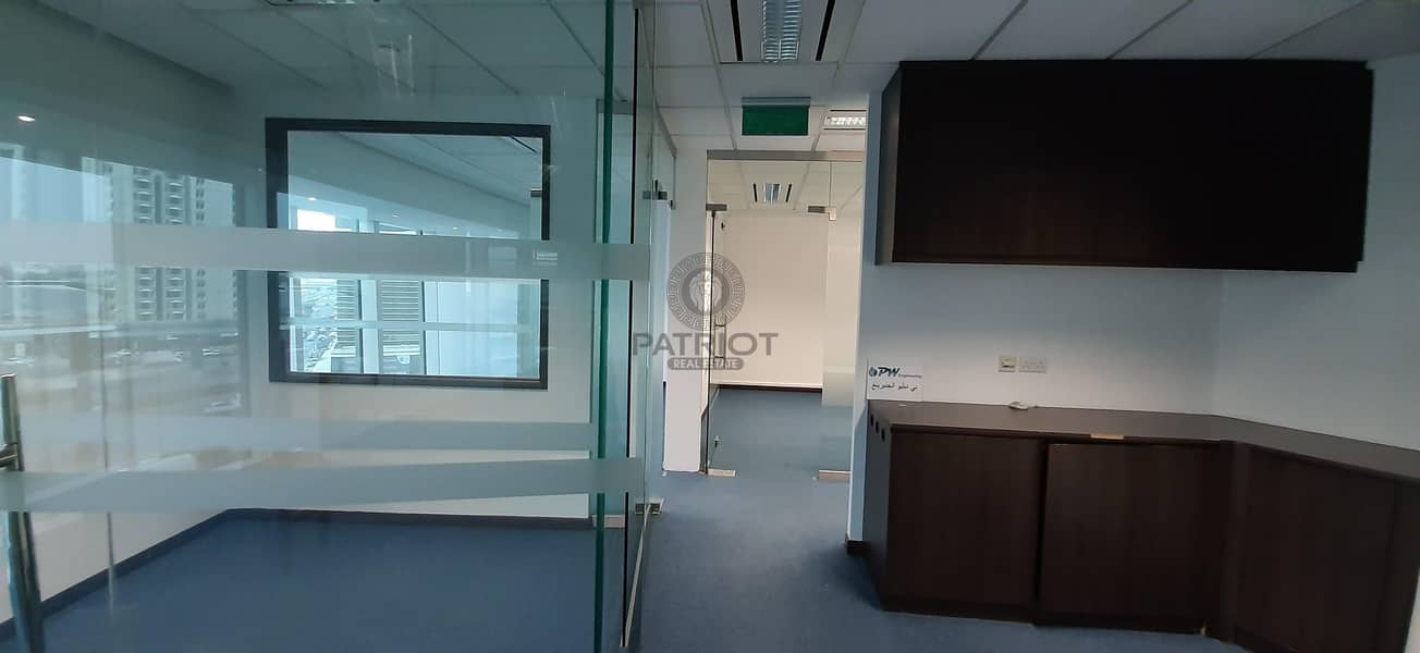 54 Chiller Free|Fitted Office| SZR & Sea Views