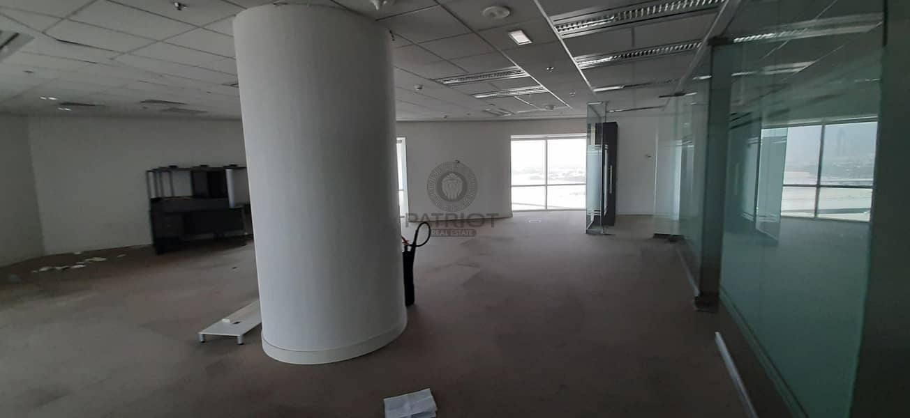 59 Chiller Free|Fitted Office| SZR & Sea Views