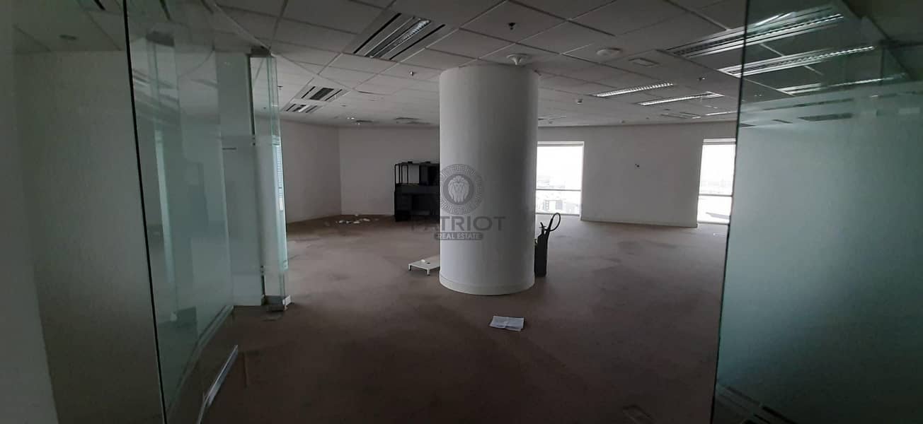 63 Chiller Free|Fitted Office| SZR & Sea Views