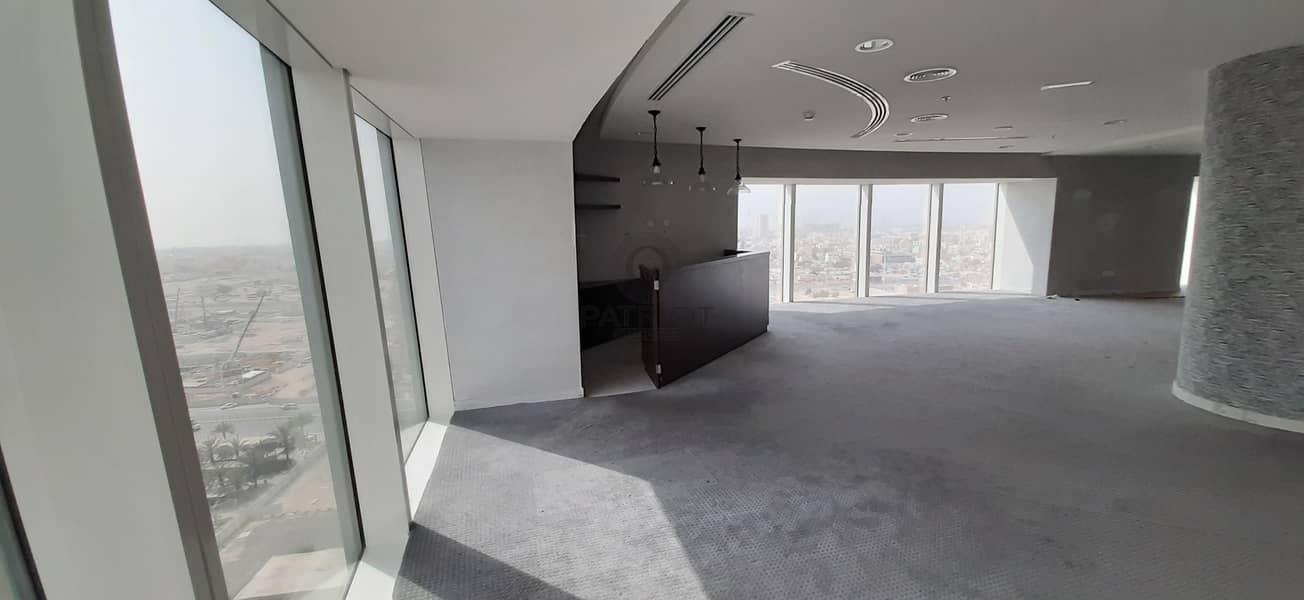 80 Chiller Free|Fitted Office| SZR & Sea Views