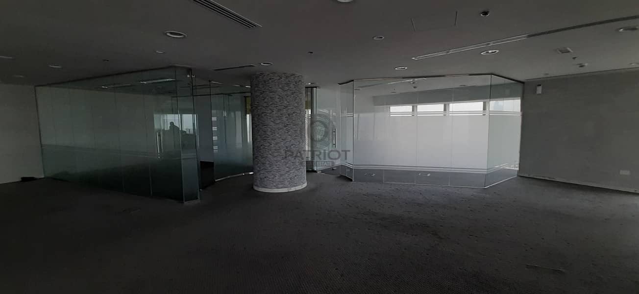 81 Chiller Free|Fitted Office| SZR & Sea Views