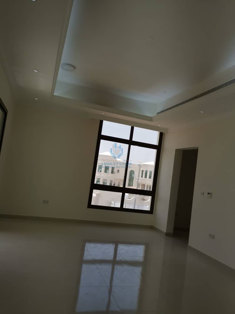 BUILDING FOR RENT IN CITY CENTER