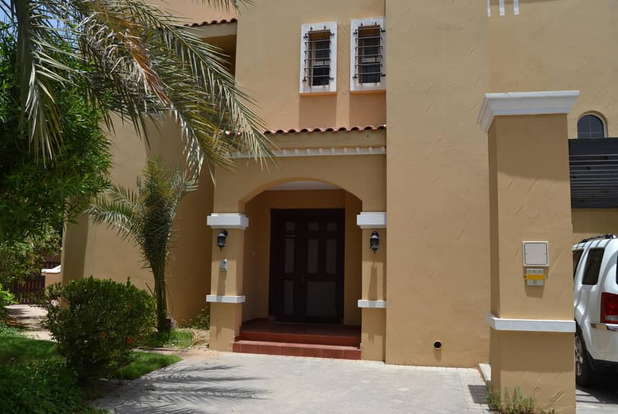 Immaculate villa on a large plot in gated compound