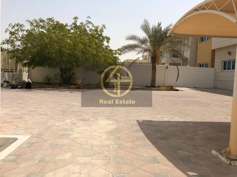 142 Modern 6BR Villa with Maid's / Swimming Pool