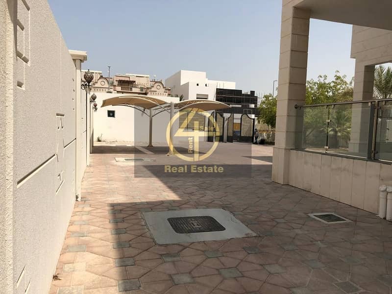 148 Modern 6BR Villa with Maid's / Swimming Pool