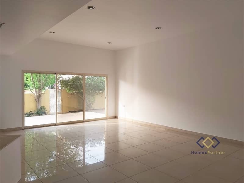 Bright & Specious 4 bedrooms Villa with Shared Pool at Jumeirah.