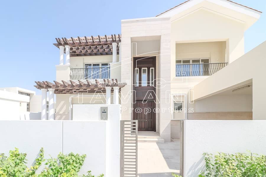 Close To The Gate Bright 4 Mediterranean Close To The Gate Bright 4 Mediterranean