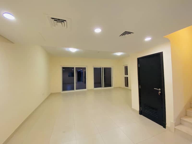 Corner Vacant | 3BR + Maid Villa In Warsan Village. Corner Vacant | 3BR + Maid Villa In Warsan Village.