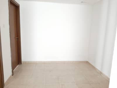 Chiller Free 2bhk With Wardrobes 3 bathrooms 6 Cheques Close to Dubai border