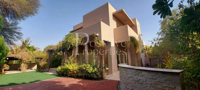 Fantastic Location| Park Backing and Close to Pool Fantastic Location| Park Backing and Close to Pool
