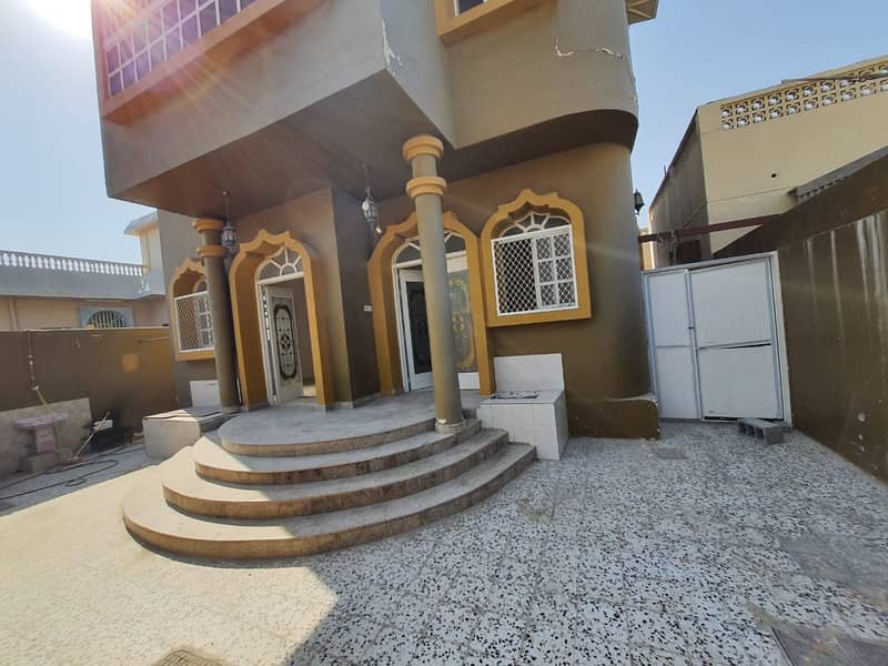 Two-storey villa for rent in Ajman, super deluxe finishing, at a great price