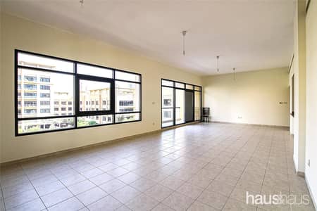 3 Bedroom Apartment for Sale in The Greens, Dubai - 3 + Study| Vaccant| Community Views | 2 3 Bedroom Apartment for Sale in The Greens, Dubai - 3 + Study| Vaccant| Community Views | 2