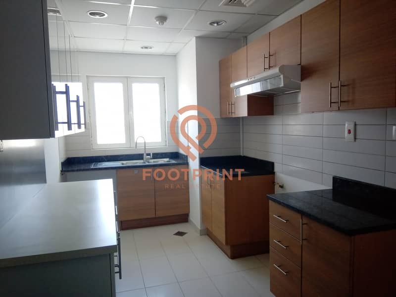 Close Kitchen with Balcony 3 Beds + Maid